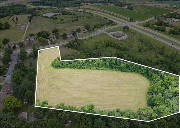 8.25 Acres of Residential Land for Sale in Pleasantville, Iowa