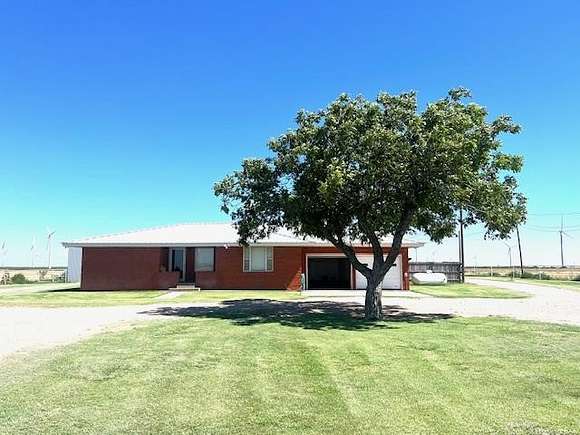 14.35 Acres of Land with Home for Sale in Snyder, Texas