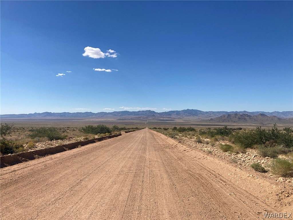 5.005 Acres of Land for Sale in Kingman, Arizona