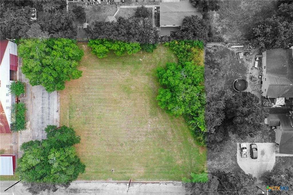 0.444 Acres of Mixed-Use Land for Sale in Victoria, Texas