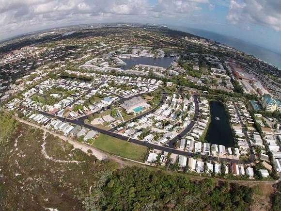 Residential Land for Sale in Juno Beach, Florida