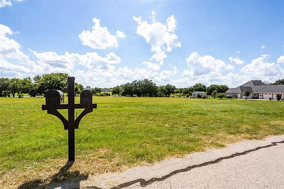 1.036 Acres of Residential Land for Sale in Granbury, Texas