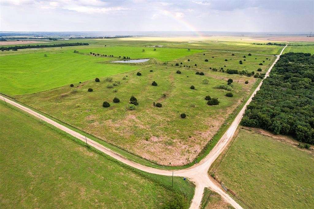32.031 Acres of Land for Sale in Itasca, Texas