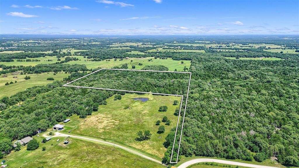 15.8 Acres of Land for Sale in Whitesboro, Texas