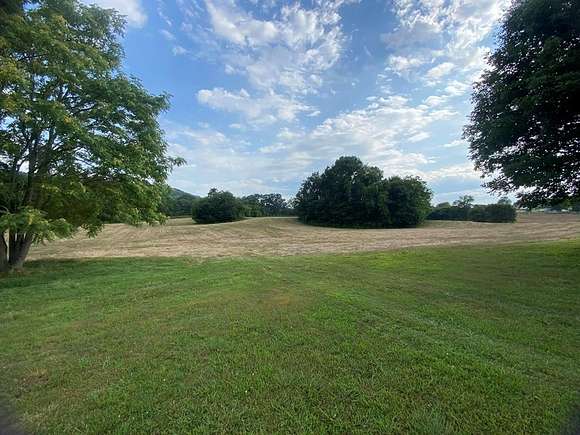 10.545 Acres of Land for Sale in Sparta, Tennessee
