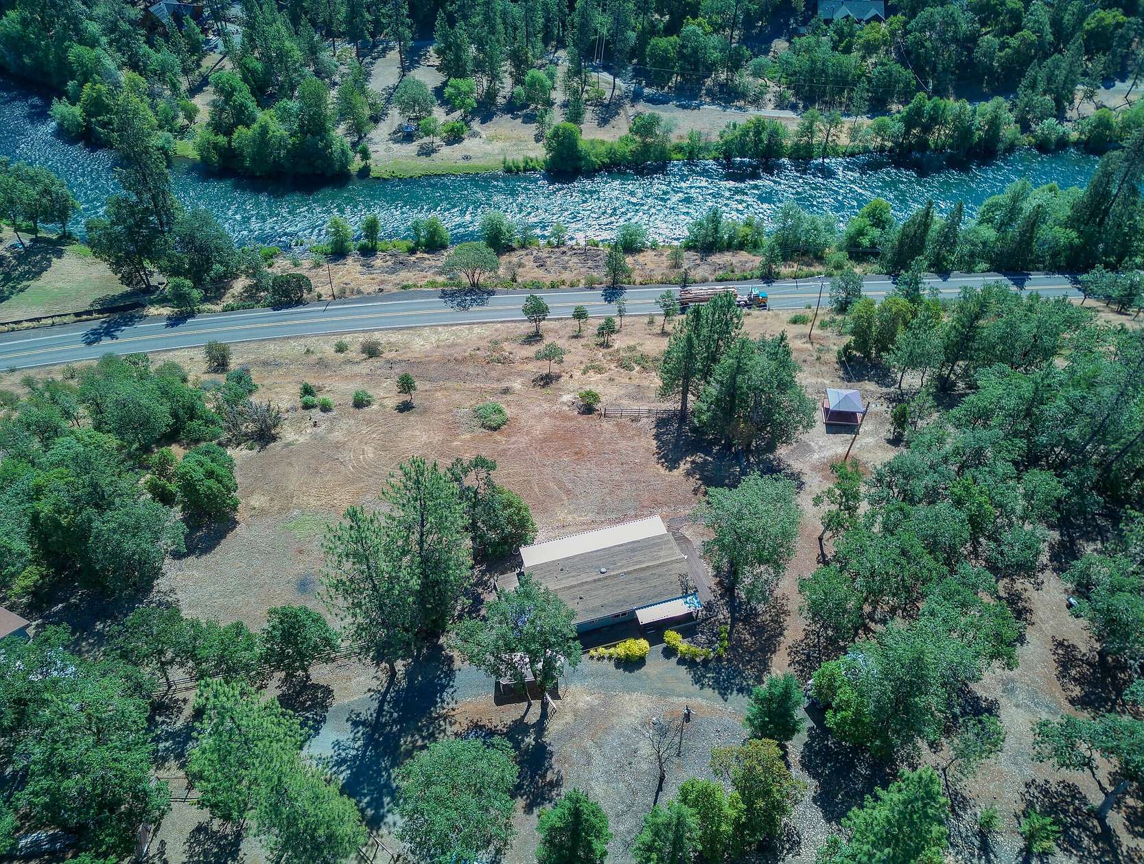 10.1 Acres of Recreational Land with Home for Sale in Shady Cove, Oregon