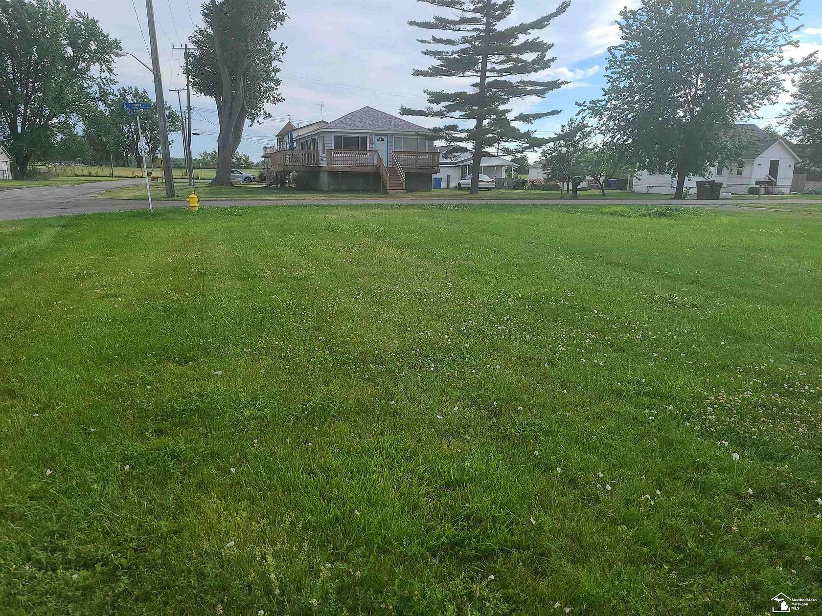0.1 Acres of Residential Land for Sale in Monroe, Michigan
