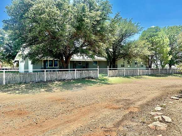 31 Acres of Land with Home for Sale in Colorado City, Texas