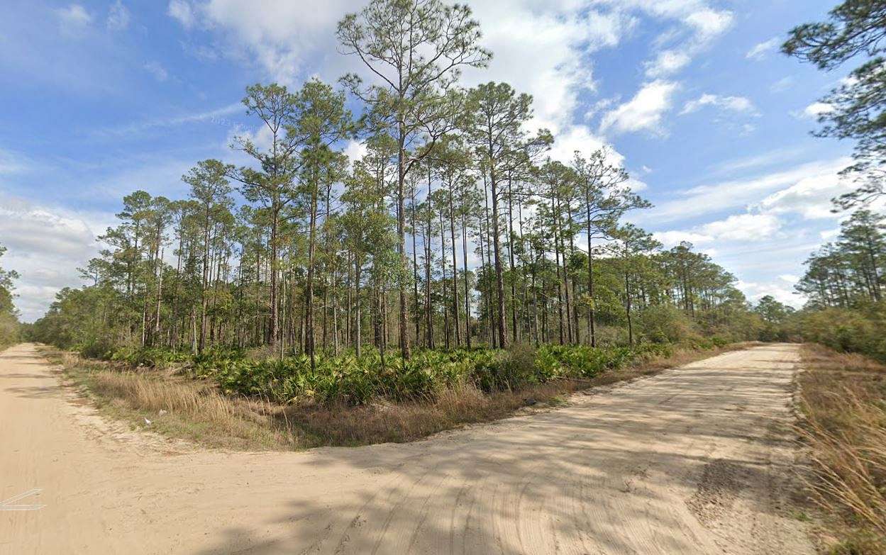 0.22 Acres of Residential Land for Sale in Interlachen, Florida