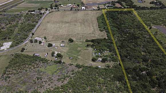 19.56 Acres of Recreational Land for Sale in Iowa Park, Texas