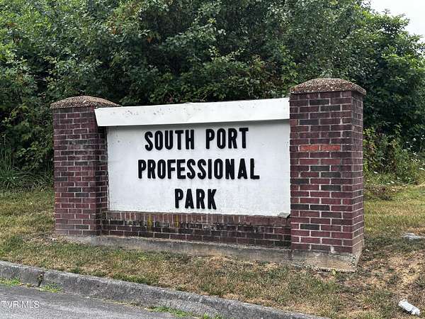 0.74 Acres of Commercial Land for Sale in Kingsport, Tennessee