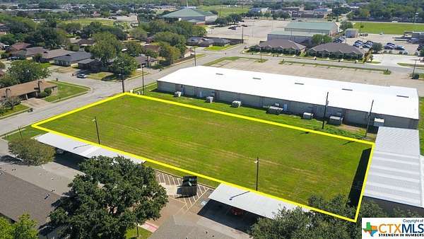 0.75 Acres of Mixed-Use Land for Sale in Victoria, Texas
