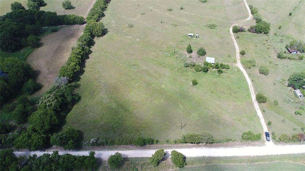 10 Acres of Land for Sale in Dawson, Texas