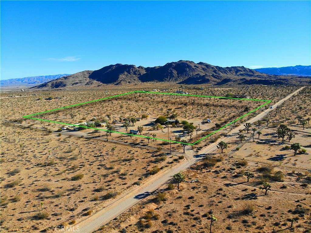 5 Acres of Residential Land with Home for Sale in Joshua Tree, California