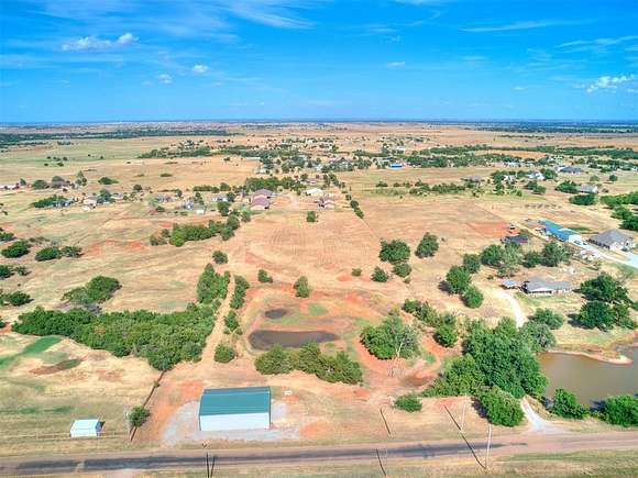 7 Acres of Residential Land for Sale in Piedmont, Oklahoma