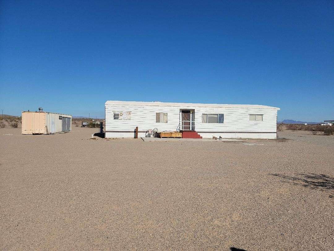 7.7 Acres of Land with Home for Sale in Blythe, California