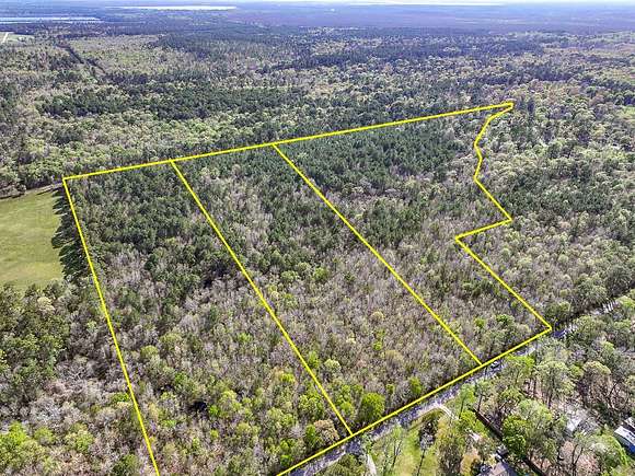 24 Acres of Recreational Land for Sale in Liberty, Texas