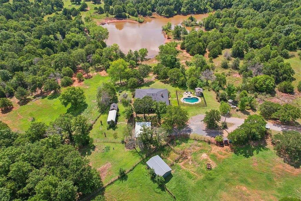 10 Acres of Residential Land with Home for Sale in Norman, Oklahoma