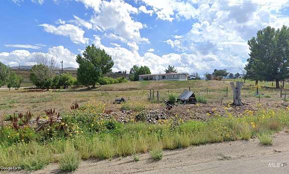 3.22 Acres of Residential Land with Home for Sale in Emmett, Idaho