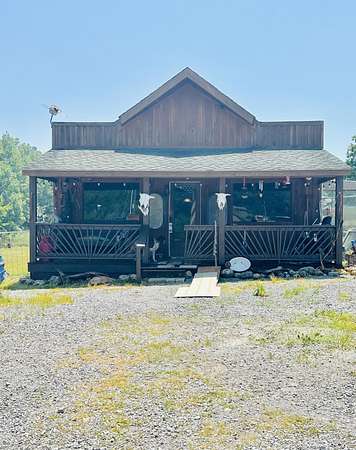 7 Acres of Residential Land with Home for Sale in Crab Orchard, Kentucky