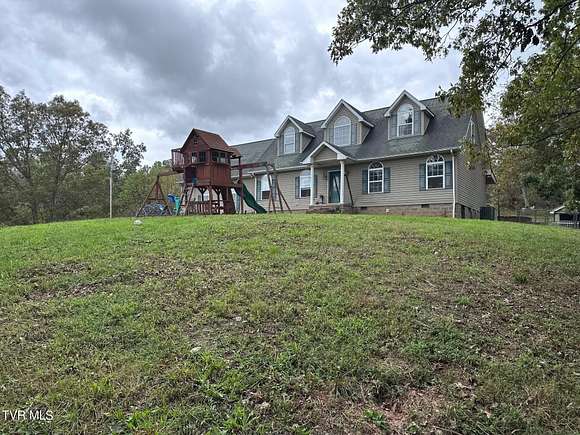 19.17 Acres of Land with Home for Sale in Castlewood, Virginia