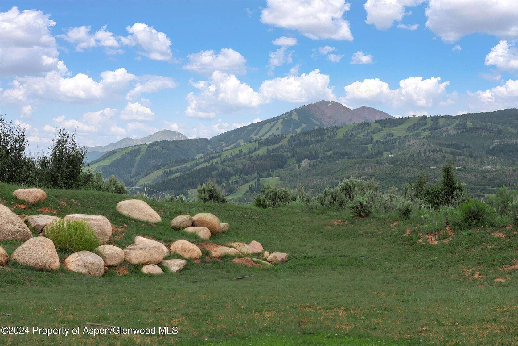 5 Acres of Residential Land with Home for Sale in Aspen, Colorado