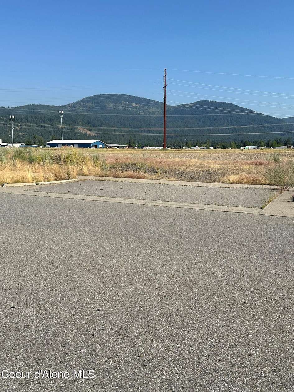 11 Acres of Commercial Land for Sale in Rathdrum, Idaho