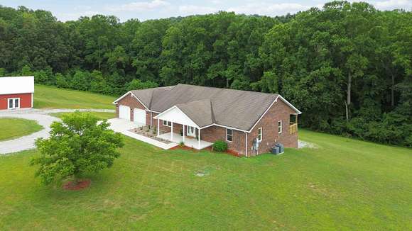 3.26 Acres of Residential Land with Home for Sale in Somerset, Kentucky