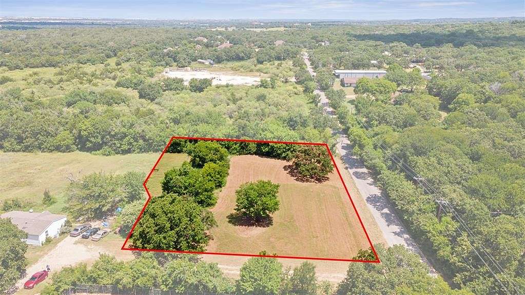 1.045 Acres of Residential Land for Sale in Burleson, Texas