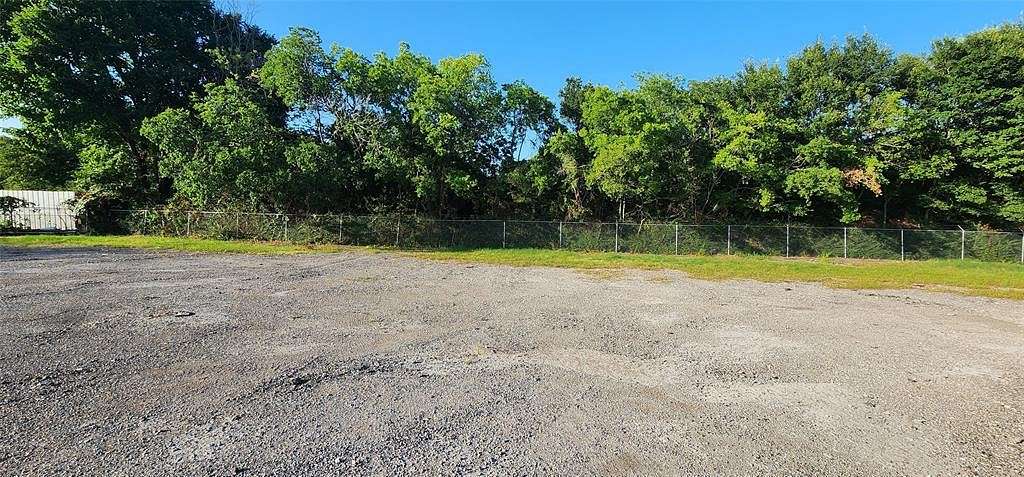 1.81 Acres of Commercial Land for Sale in Dallas, Texas