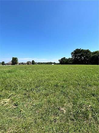 2.25 Acres of Residential Land for Sale in Pea Ridge, Arkansas