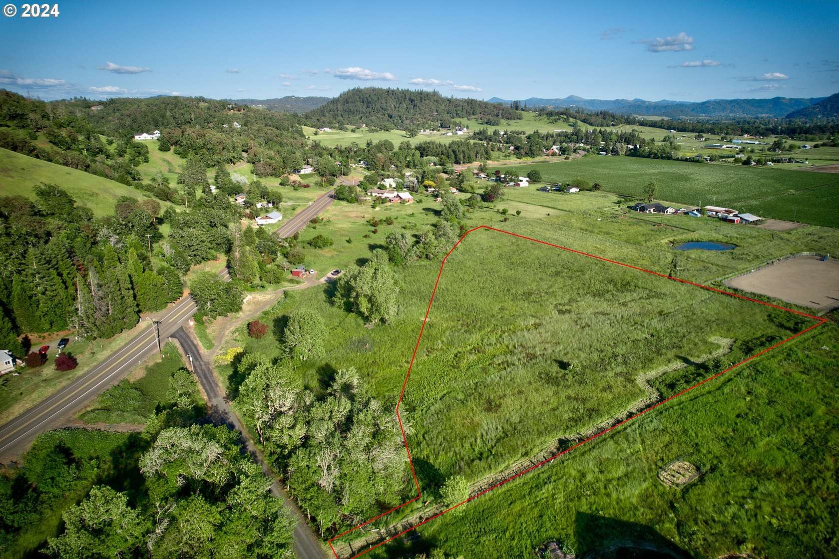 5.18 Acres of Land for Sale in Roseburg, Oregon