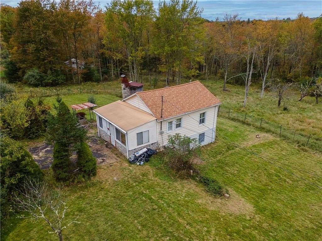 4.12 Acres of Residential Land with Home for Sale in Fallsburg, New York