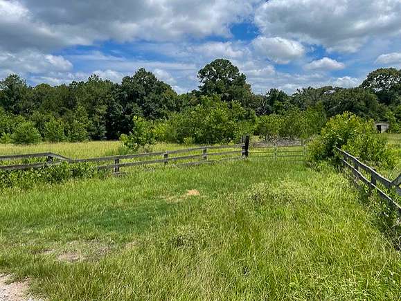 20.014 Acres of Recreational Land & Farm for Sale in Huntsville, Texas