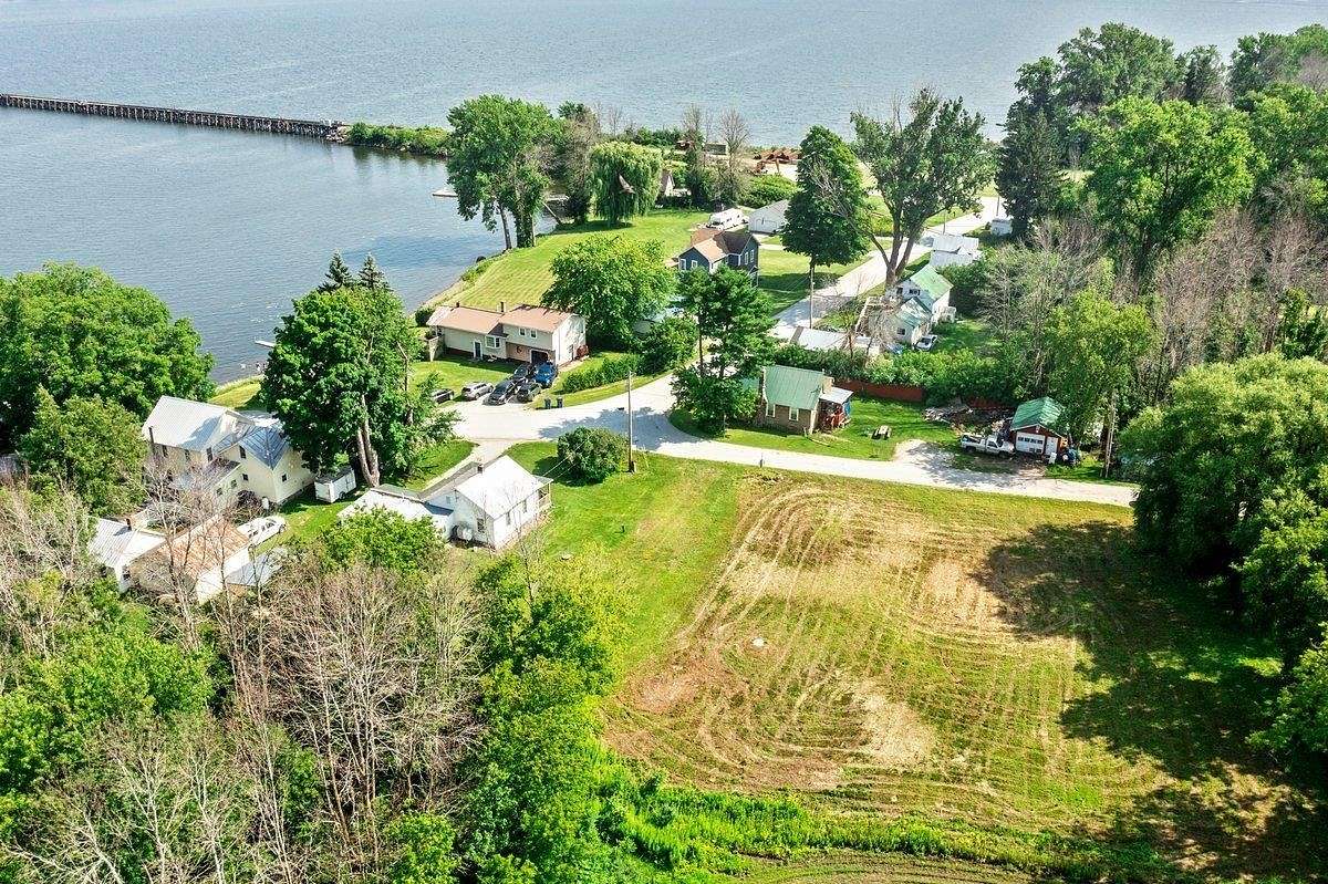 0.83 Acres of Residential Land for Sale in Alburgh, Vermont