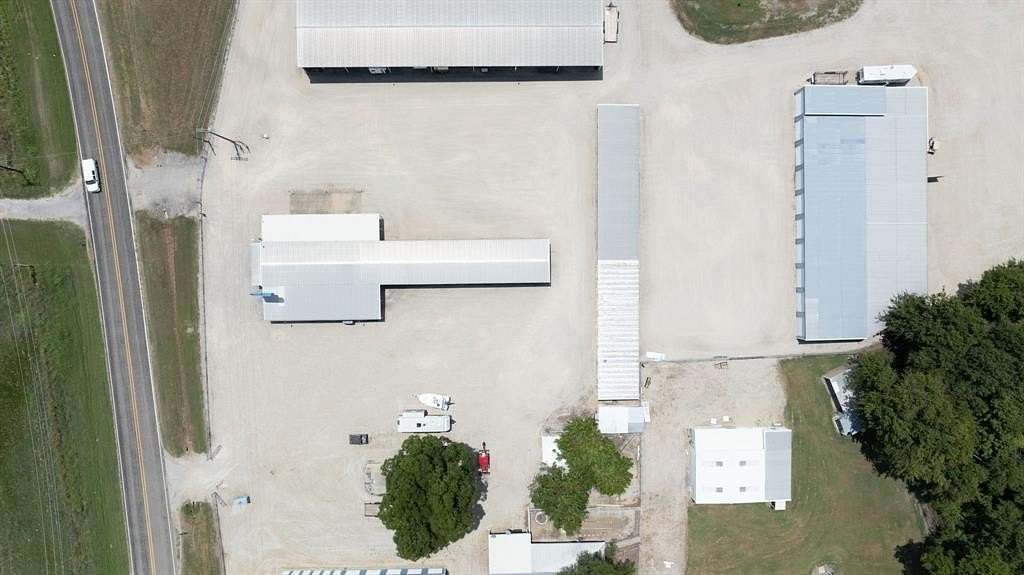 7.82 Acres of Improved Commercial Land for Sale in Lone Oak, Texas