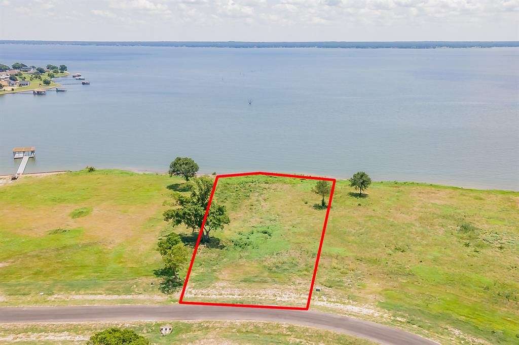 1.33 Acres of Residential Land for Sale in Corsicana, Texas
