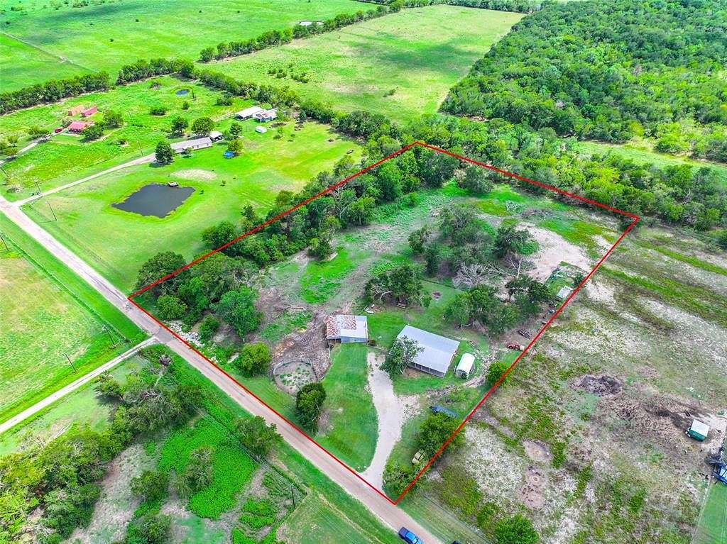 5.723 Acres of Land with Home for Sale in Kaufman, Texas