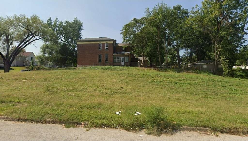 0.154 Acres of Land for Sale in Quincy, Illinois