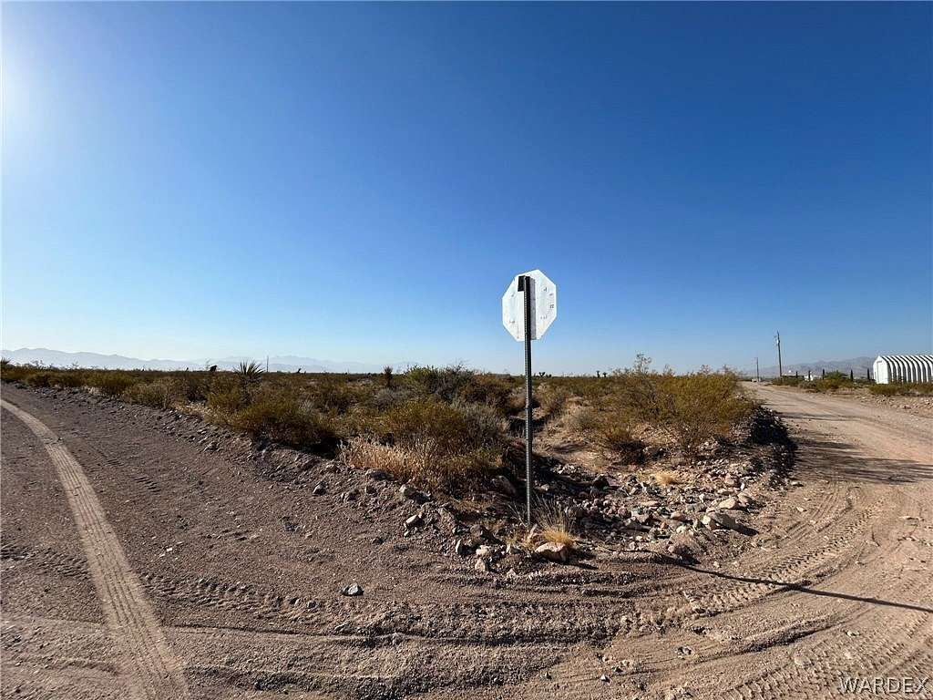 2.22 Acres of Land for Sale in Golden Valley, Arizona