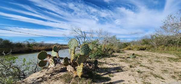 100 Acres of Land for Sale in Brownsville, Texas