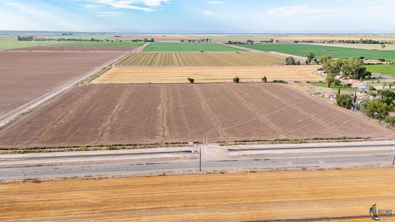 3.19 Acres of Residential Land with Home for Sale in El Centro, California