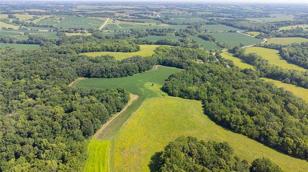 33 Acres of Recreational Land & Farm for Sale in New Virginia, Iowa