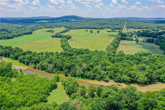 20 Acres of Agricultural Land for Sale in Fayetteville, Arkansas