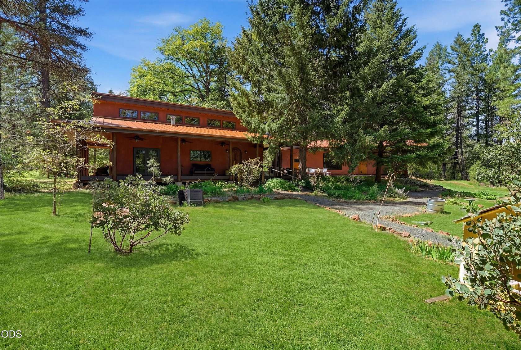 6 Acres of Land with Home for Sale in Wilderville, Oregon