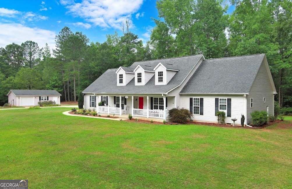 7.47 Acres of Residential Land with Home for Sale in Moreland, Georgia