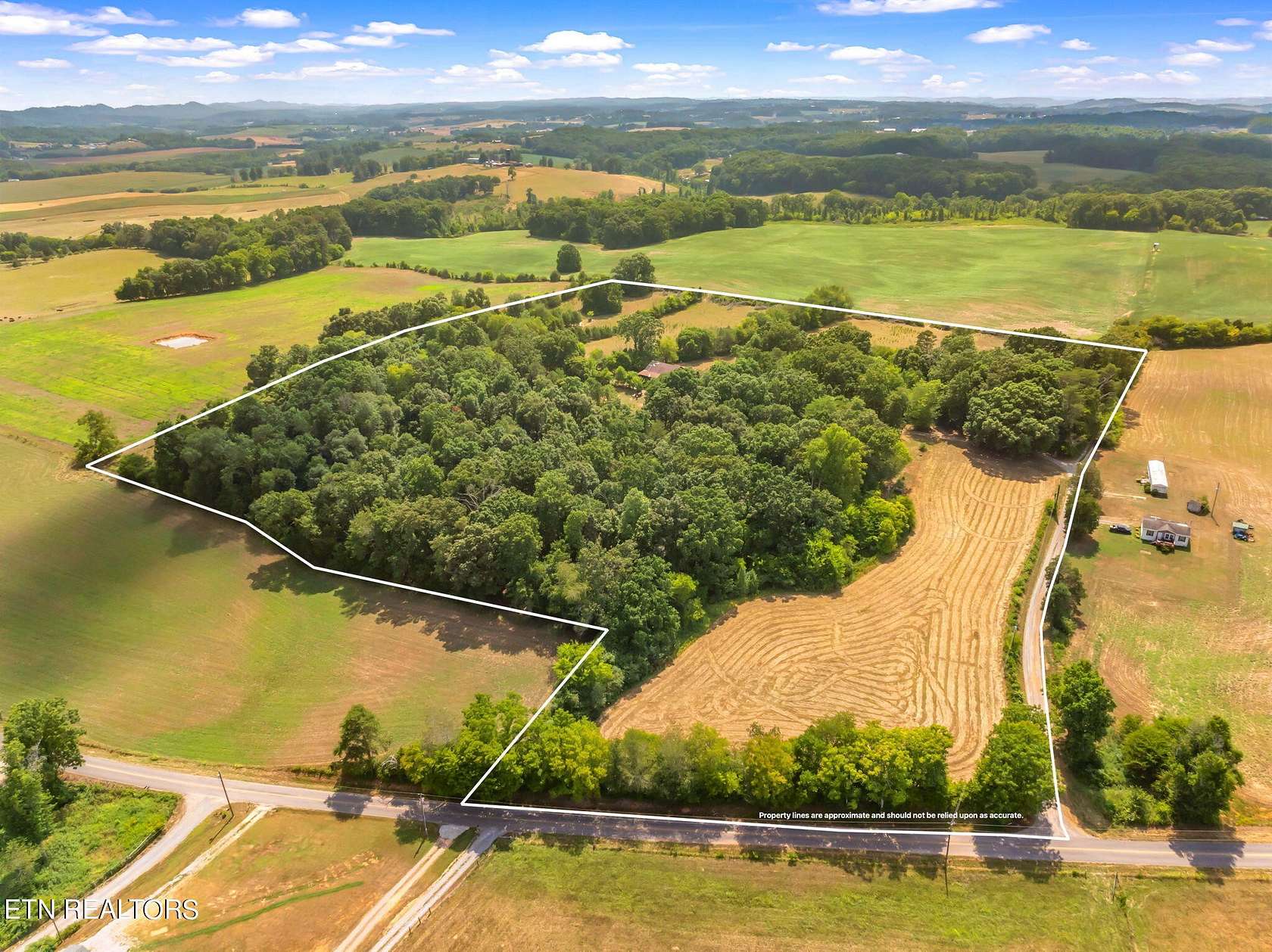 27.01 Acres of Agricultural Land for Sale in Sweetwater, Tennessee