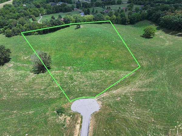 9.62 Acres of Agricultural Land for Sale in Cynthiana, Kentucky