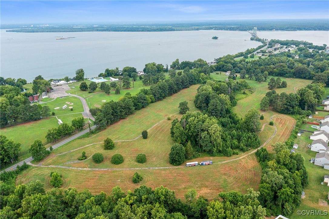 28 Acres of Agricultural Land for Sale in Hopewell, Virginia