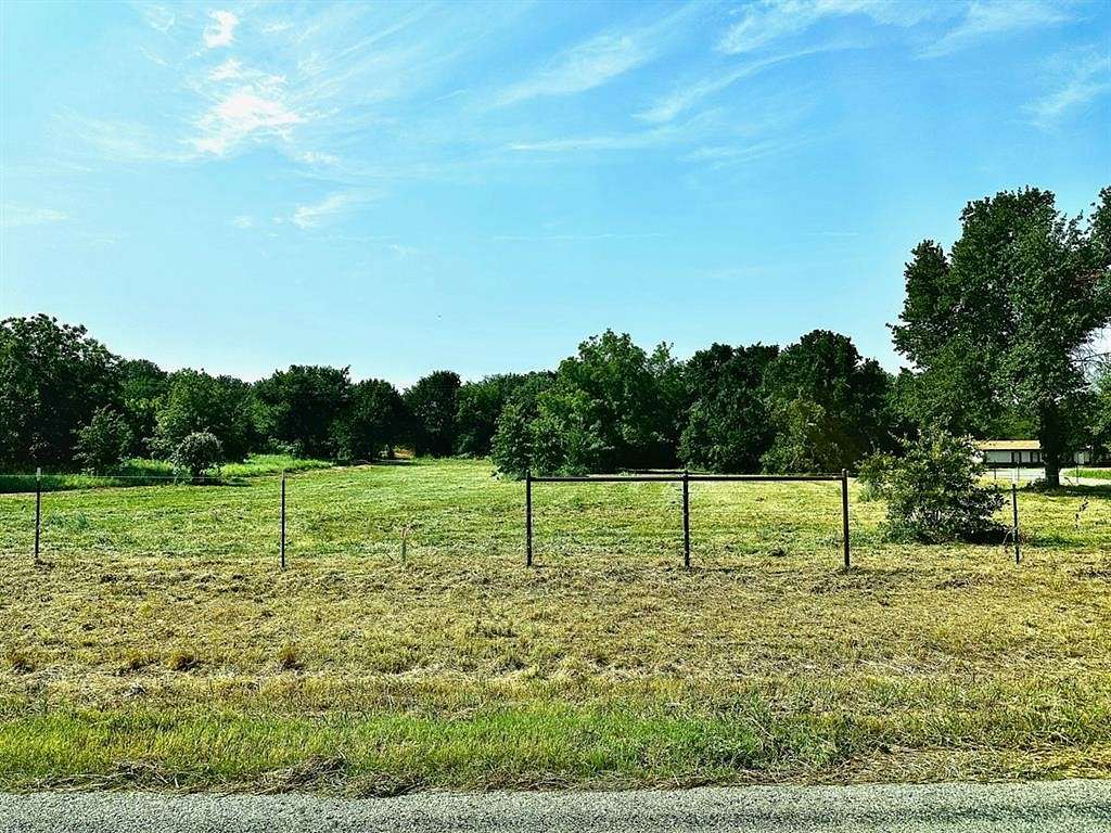 3 Acres of Residential Land for Sale in Boyd, Texas